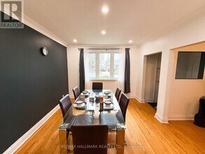 20 Bayard Ave in Toronto, ON - Building Photo - Building Photo