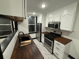 7 Roscoe St in Pittsburgh, PA - Building Photo