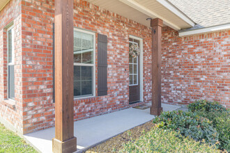 317 Archer St in Youngsville, LA - Foto de edificio - Building Photo