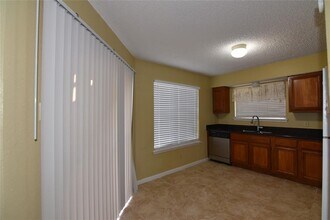12400 Overbrook Ln in Houston, TX - Foto de edificio - Building Photo