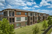 Richcrest Apartments in Houston, TX - Foto de edificio - Building Photo