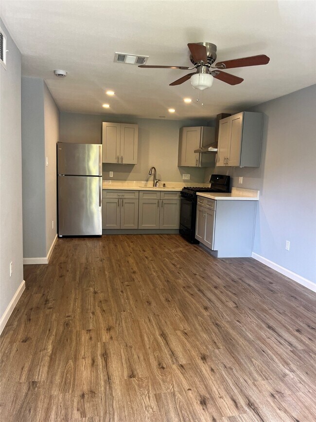 5404 Pease St in Houston, TX - Building Photo - Building Photo