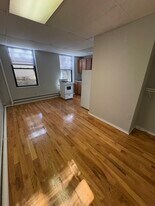 4635 N Paulina St, Unit 109 in Chicago, IL - Building Photo
