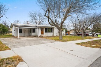 904 Neans Dr in Austin, TX - Building Photo - Building Photo