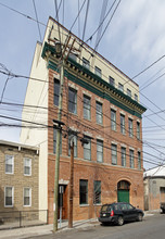185-187 Webster Ave in Jersey City, NJ - Foto de edificio - Building Photo