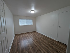 4980 Lincoln Blvd in Oroville, CA - Foto de edificio - Building Photo