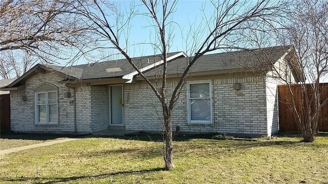 property at 902 Toyah Creek Ln