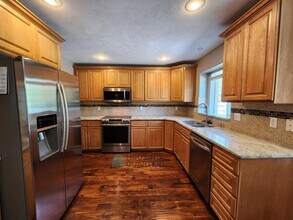 2804 W Rogers Ct in Spokane, WA - Building Photo - Building Photo