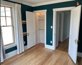 10 Lowell St, Unit 1 in Somerville, MA - Foto de edificio - Building Photo