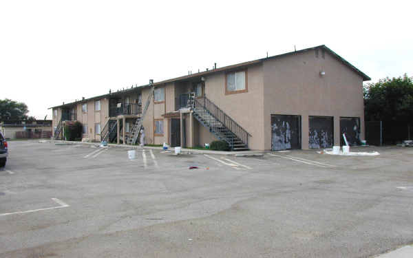 15082 Arrow Blvd in Fontana, CA - Building Photo