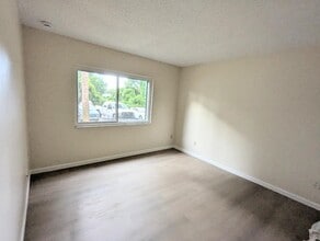 662 Kenwick Cir, Unit Casselberry Unit 102 in Casselberry, FL - Foto de edificio - Building Photo