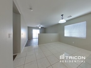 5306 E Silverbell Rd in Queen Creek, AZ - Building Photo - Building Photo