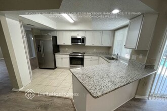 5886 Tyler Rd in Venice, FL - Foto de edificio - Building Photo