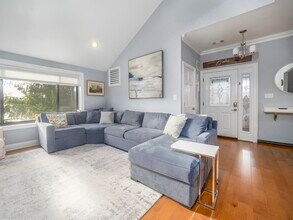 183 Sandcastle Key in Secaucus, NJ - Building Photo - Building Photo