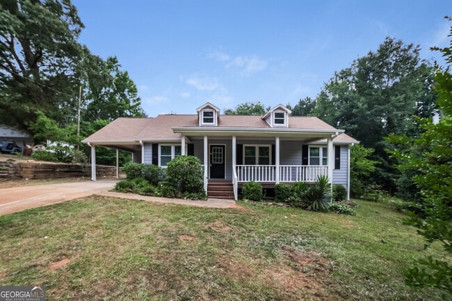 property at 8218 Lakeview Dr SW