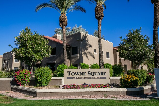 Towne Square Apartment Homes in Chandler, AZ - Building Photo - Building Photo