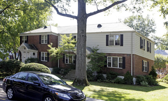 Rye Colony Apartment in Rye, NY - Building Photo