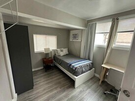 1248 W 24th St in Los Angeles, CA - Building Photo