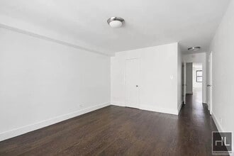 EAST 63 STREET in New York, NY - Building Photo - Building Photo