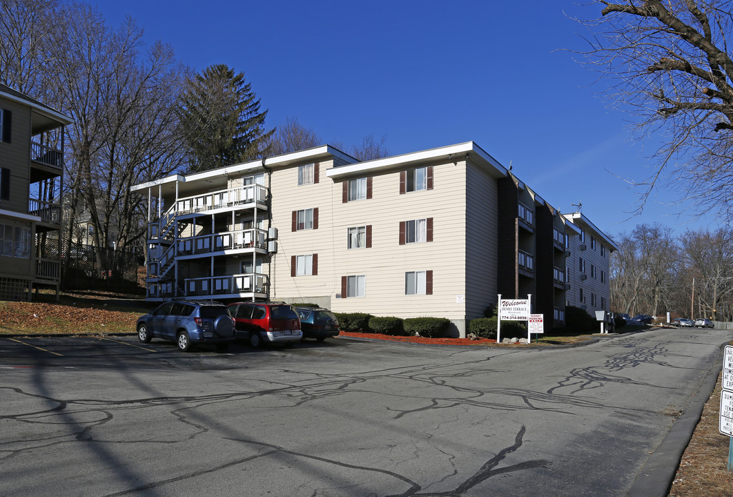 Henry Terrace in Worcester, MA - Foto de edificio