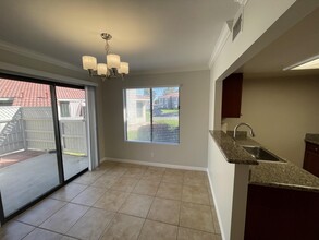 43376 Cook St in Palm Desert, CA - Foto de edificio - Building Photo