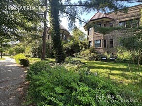 2469 Overlook Rd in Cleveland Heights, OH - Building Photo - Building Photo
