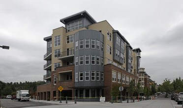 7800 Plaza in Mercer Island, WA - Building Photo - Building Photo