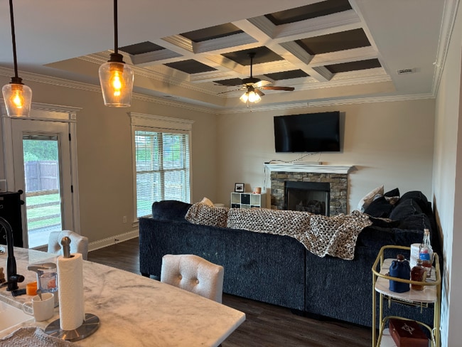 property at 109 Wynchase Ln