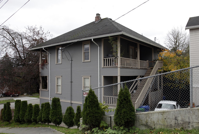 1501 Sturgus Ave S in Seattle, WA - Foto de edificio - Building Photo