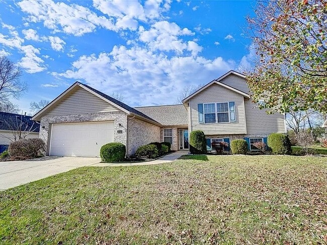 property at 6739 Evergreen Woods Dr