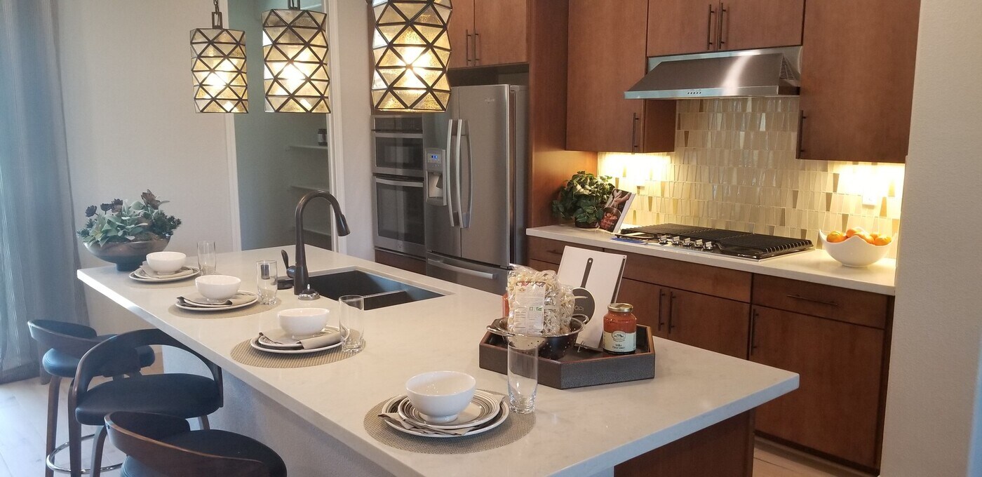 7006 Stags Leap Ln in Dublin, CA - Building Photo