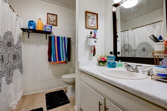 Apex Apartments in Fort Worth, TX - Building Photo - Interior Photo