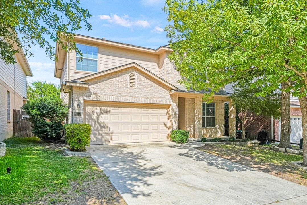 12143 Dawson Cir in San Antonio, TX - Building Photo