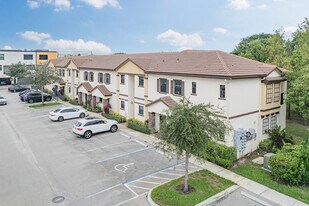 540-630 NE 14th Ct in Fort Lauderdale, FL - Building Photo