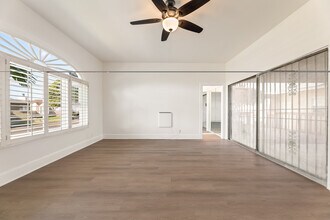 6250 S Van Ness Ave in Los Angeles, CA - Building Photo - Building Photo