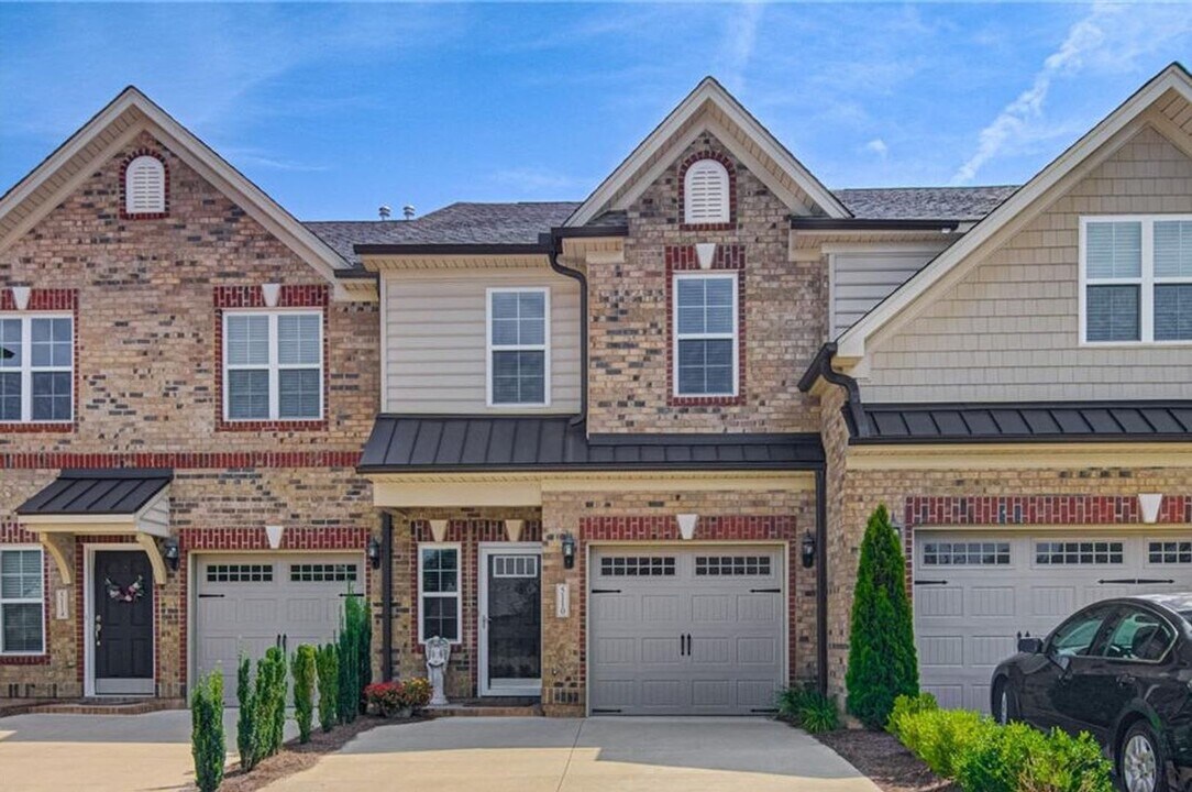 5110 Farm House Trail in Winston-Salem, NC - Building Photo