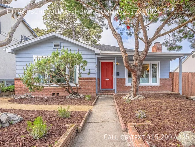 865 Lily St in Monterey, CA - Building Photo - Building Photo