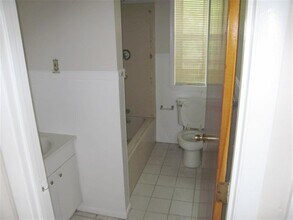 107 Brookline St, Unit 1 in Cambridge, MA - Building Photo - Building Photo