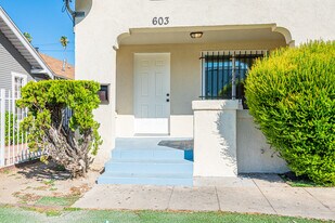 603 W 49th St in Los Angeles, CA - Building Photo