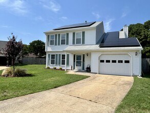 1701 Everest Cir in Virginia Beach, VA - Building Photo - Building Photo