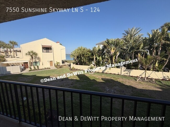 7550 Sunshine Skyway Ln S in St. Petersburg, FL - Building Photo - Building Photo