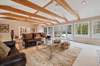693 Den Rd in Stamford, CT - Building Photo - Building Photo