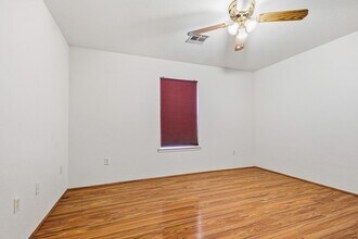 Beautiful well-built home located in Mission Hills in Alamogordo, NM - Building Photo - Building Photo