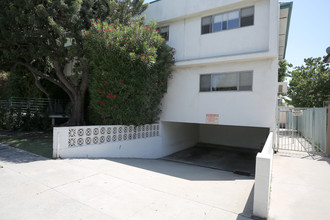 1034 S Sherbourne Dr in Los Angeles, CA - Building Photo - Building Photo