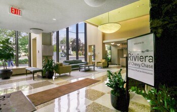 4242 East West Hwy, Unit 801 in Bethesda, MD - Foto de edificio - Building Photo