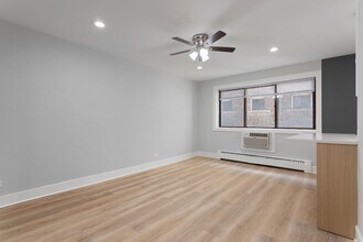 5533 N Kenmore Ave, Unit 206 in Chicago, IL - Building Photo - Building Photo