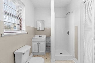 110 Blackman St, Unit B in Clarksville, TN - Building Photo - Building Photo