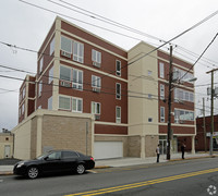 182-186 Anderson Ave in Fairview, NJ - Foto de edificio - Building Photo