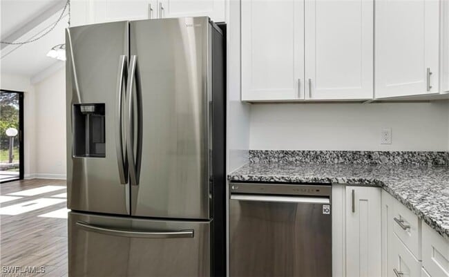17020 Golfside Cir in Ft. Myers, FL - Building Photo - Building Photo