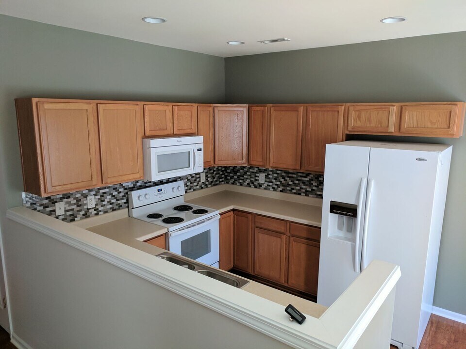10622 Bunclody Dr in Charlotte, NC - Building Photo